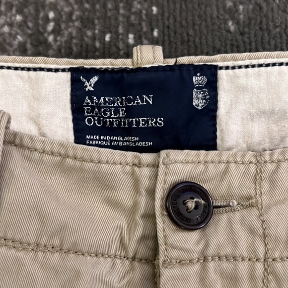 American Eagle Khaki pants 31/32 - Picture 2 of 5